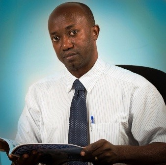 Dr. Justin Davis Valentin